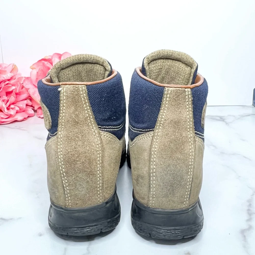 VASQUE Skywalk Hiking Boots Kid’s Size 5.5 (Big Boy) Gore-Tex Waterproof